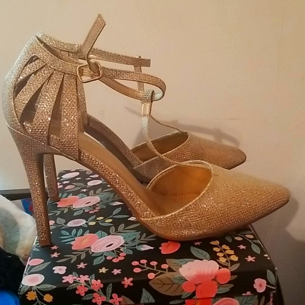 Gold Glitter heels